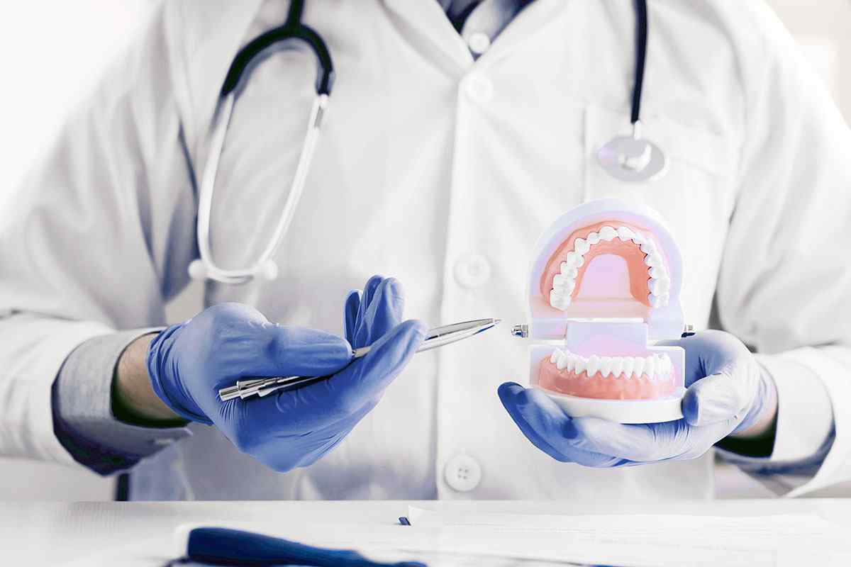 https://demo.dentvisit.com/wp-content/uploads/2020/01/home-services-2.jpg