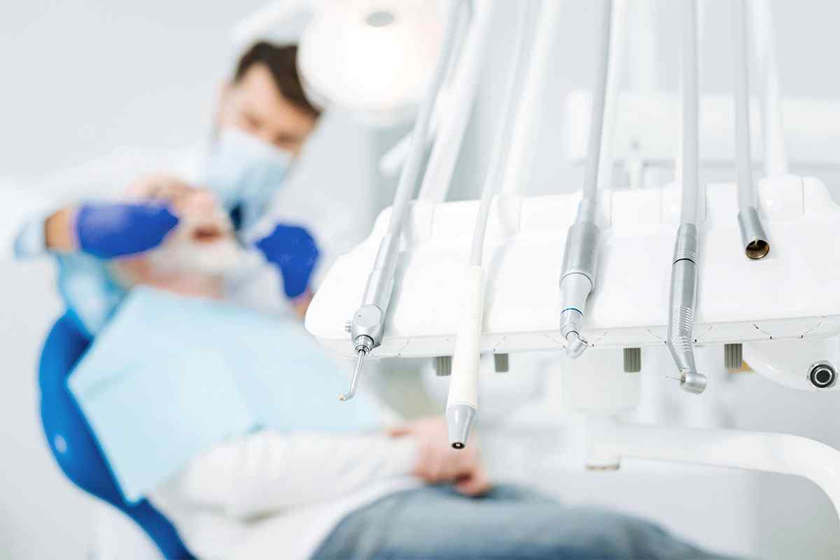 https://demo.dentvisit.com/wp-content/uploads/2020/01/home-services.jpg